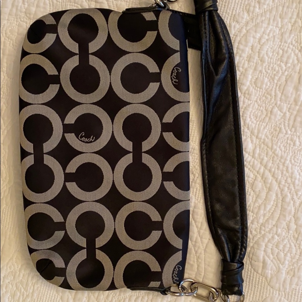 Coach Shoulder Bag - Picture 6 of 8